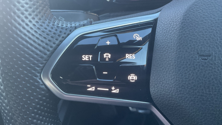 Volkswagen Golf 1.5 TSI R-Line 5dr Petrol Hatchback